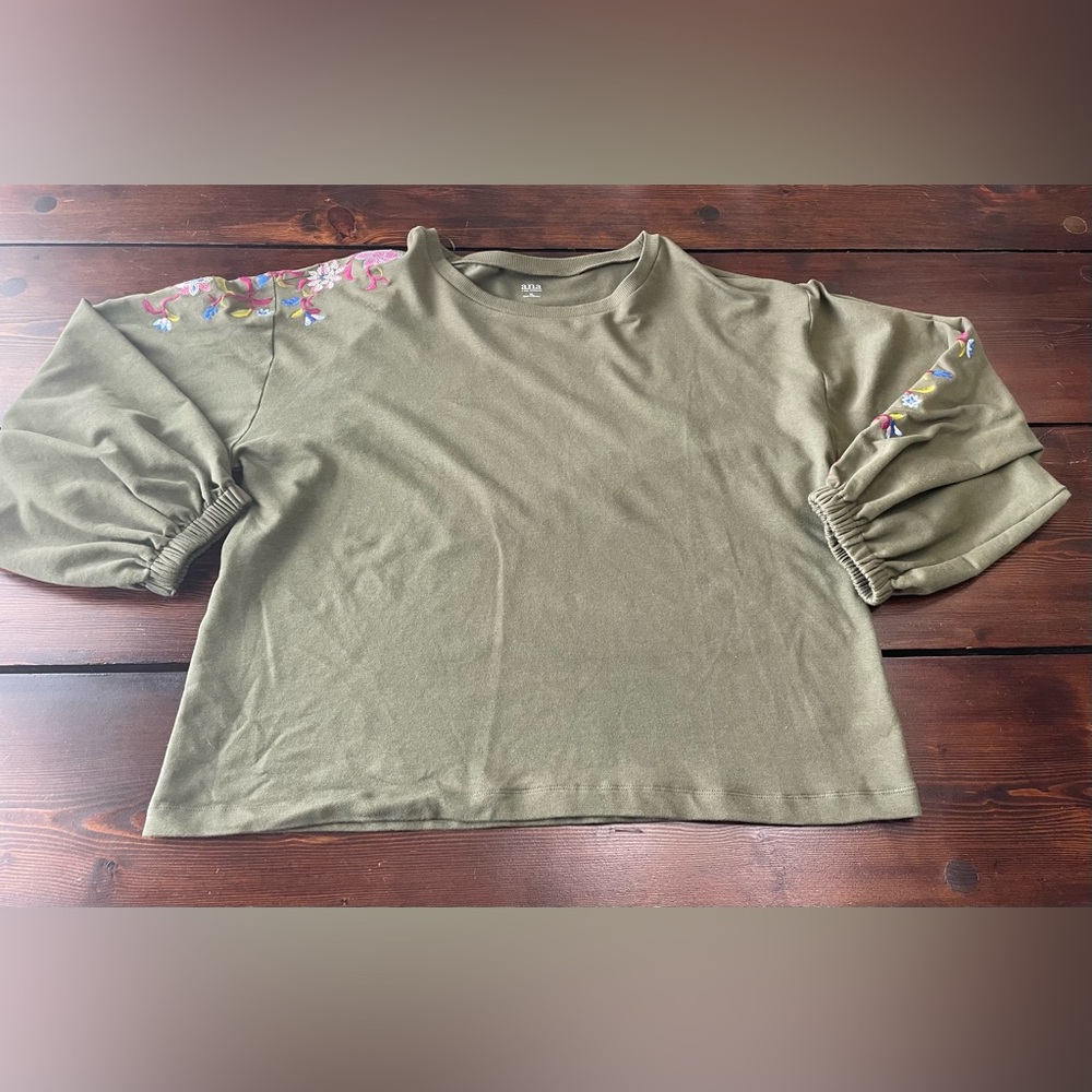 a.n.a. A New Approach Long Sleeve Cuff Floral Sleeve Army Green Womens Top XL